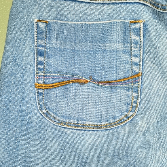 American eagle capris - Picture 4 of 6